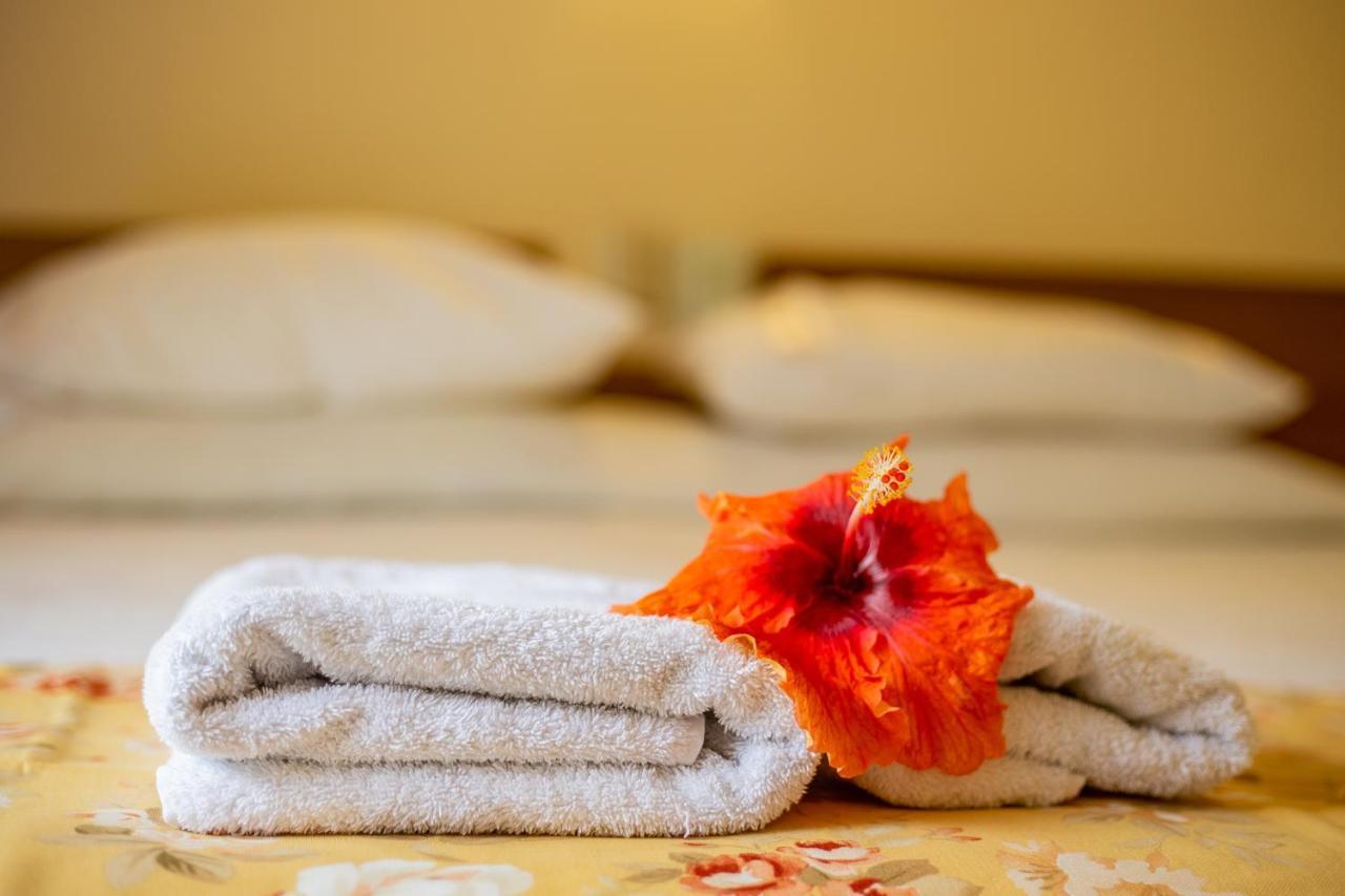 Hostal Uruhao Hanga Roa Kültér fotó