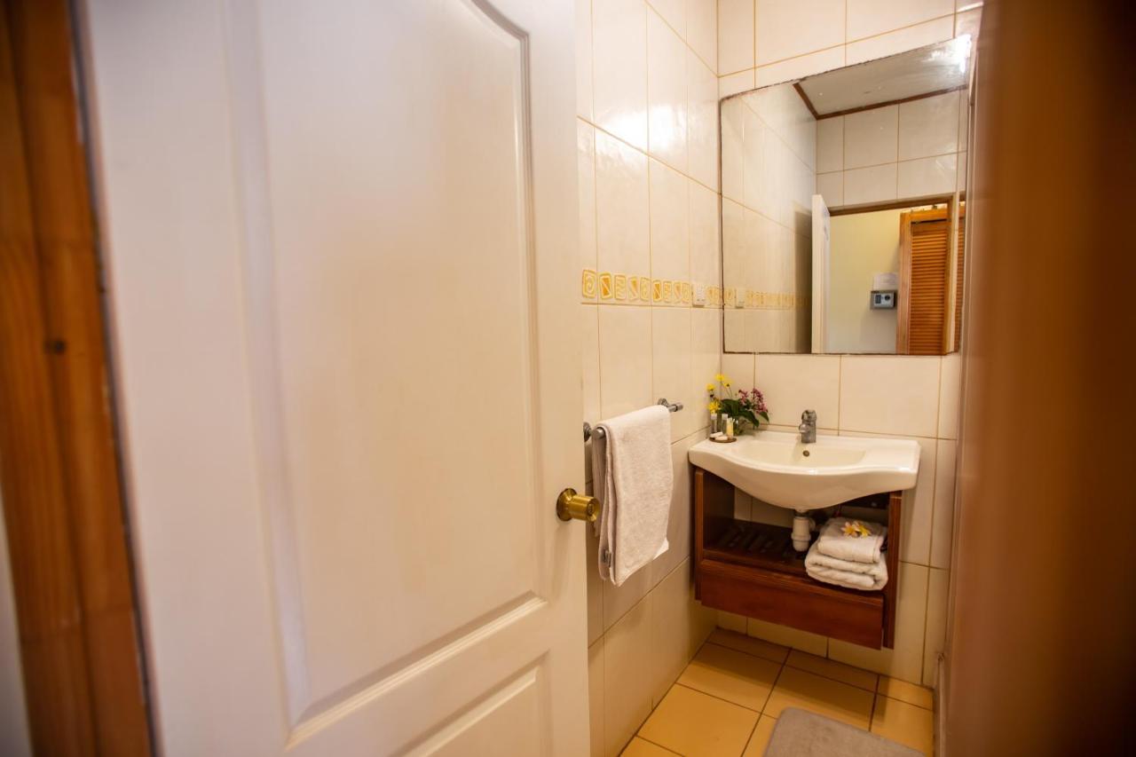 Hostal Uruhao Hanga Roa Kültér fotó
