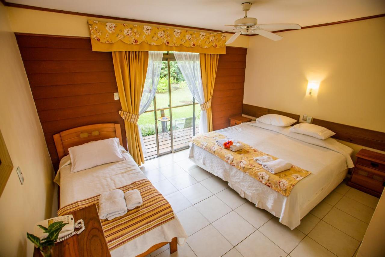 Hostal Uruhao Hanga Roa Kültér fotó