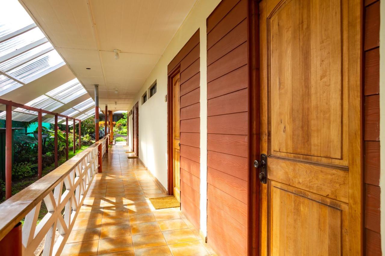 Hostal Uruhao Hanga Roa Kültér fotó