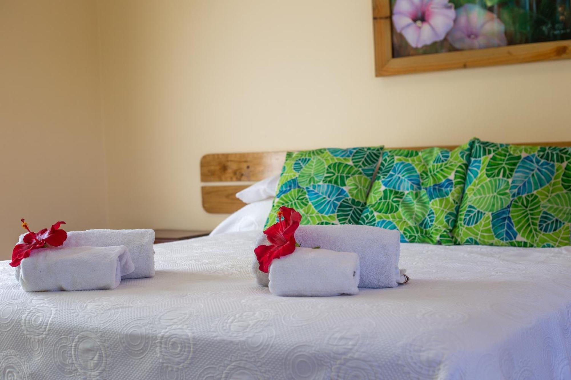 Hostal Uruhao Hanga Roa Kültér fotó