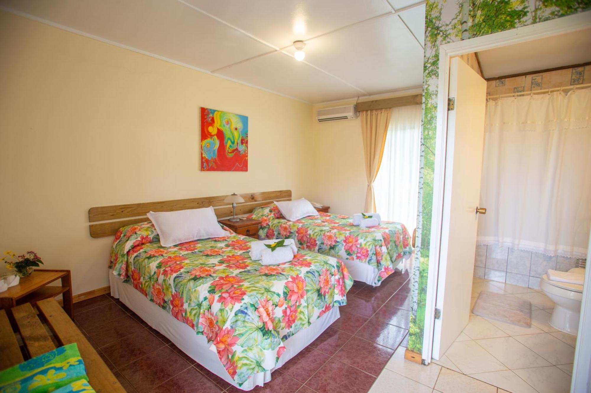 Hostal Uruhao Hanga Roa Kültér fotó