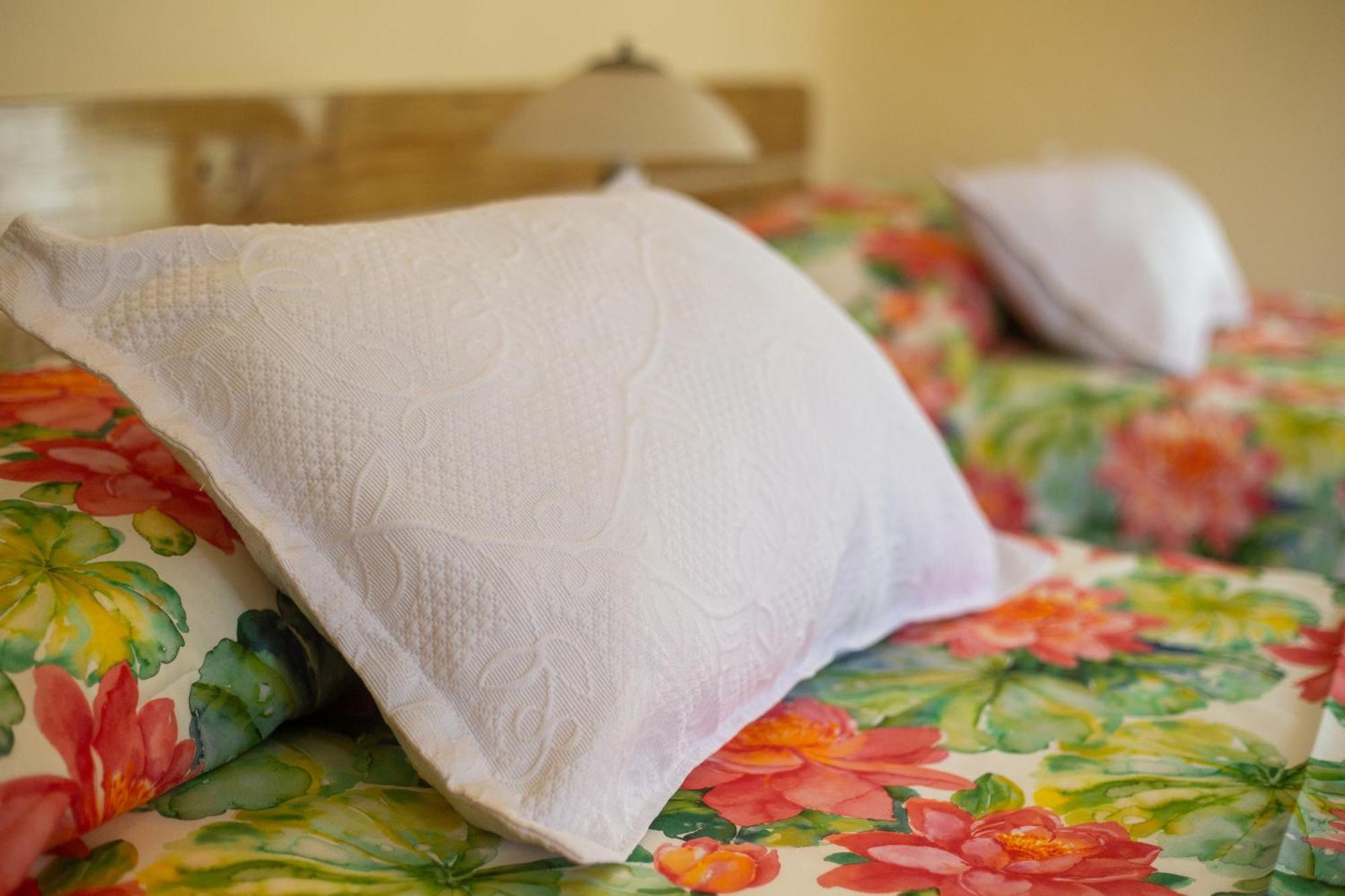 Hostal Uruhao Hanga Roa Kültér fotó