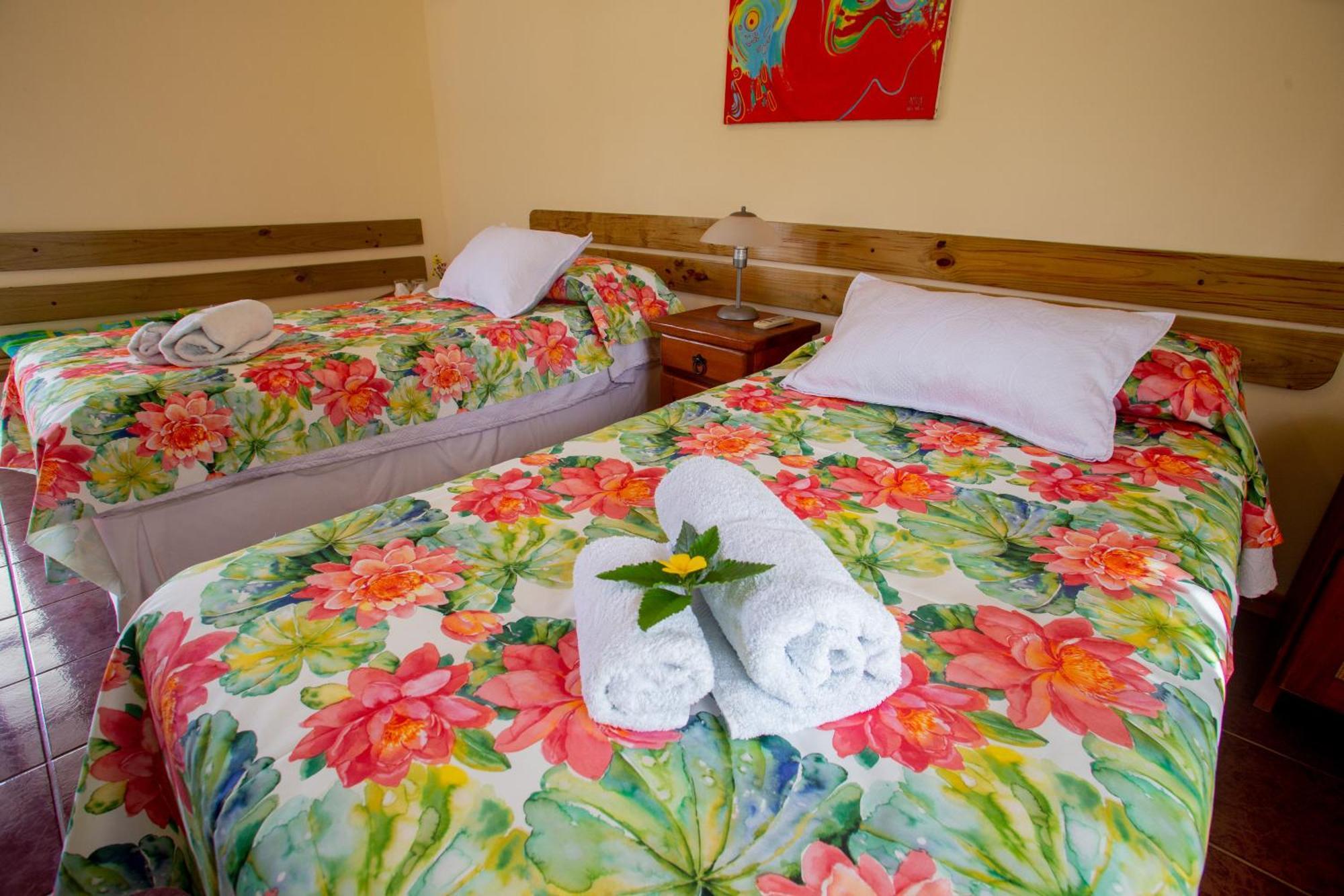 Hostal Uruhao Hanga Roa Kültér fotó