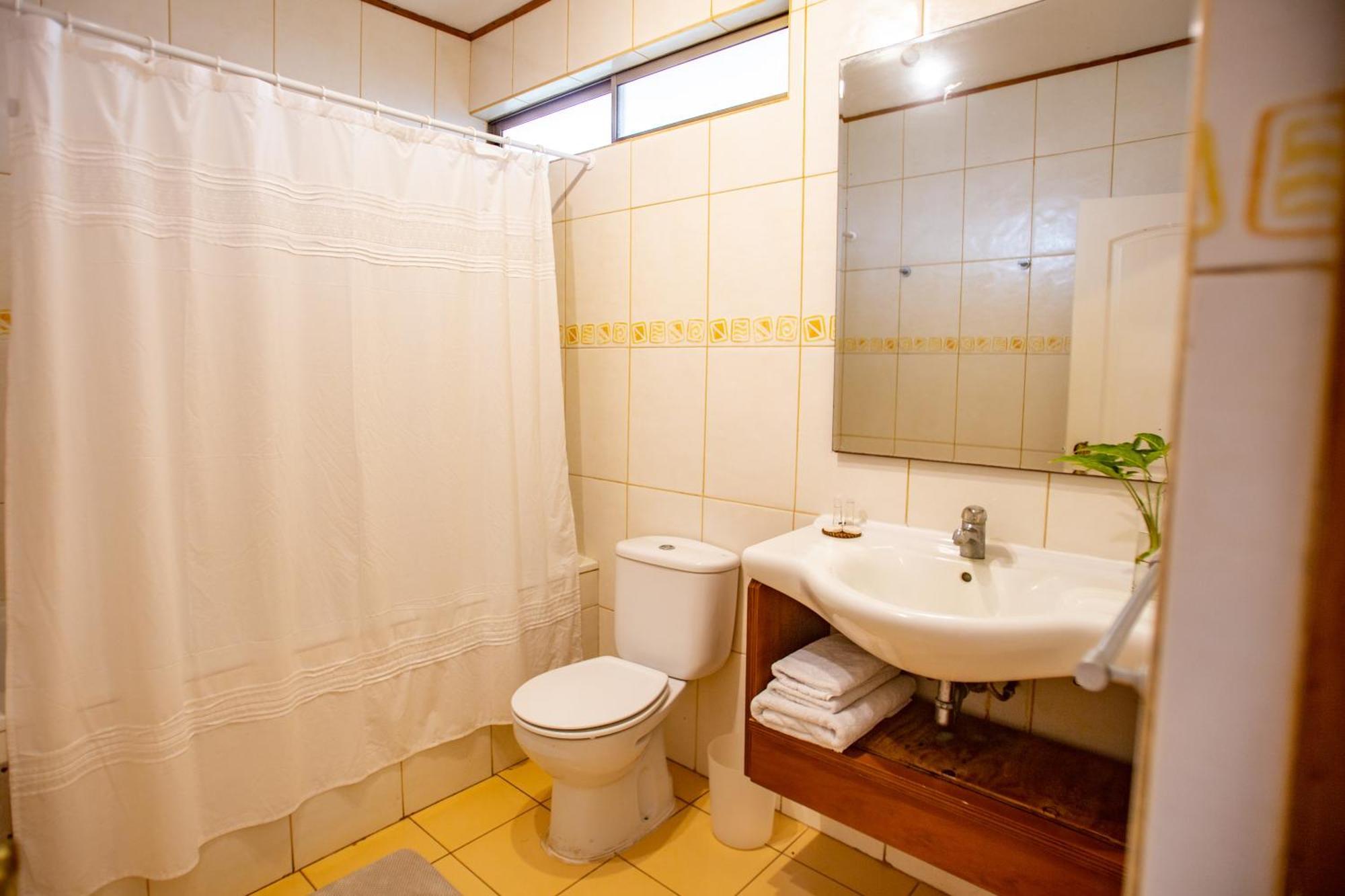 Hostal Uruhao Hanga Roa Kültér fotó